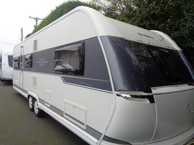 2016 HOBBY 720 UML PRESTIGE WITH AWNINGS