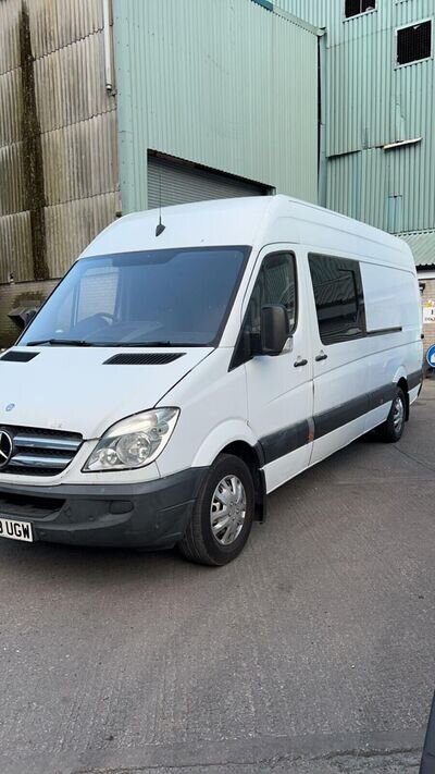 Mercedes Sprinter Camper Van