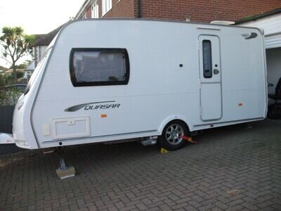 Lunar Quaser 462 2 BERTH CARAVAN 2011