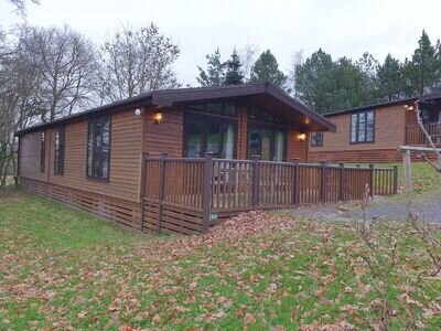 Pre-owned 4 bedroom Pinelog lodge for relocation 47' X 20' Sleeps 8 Twin unit