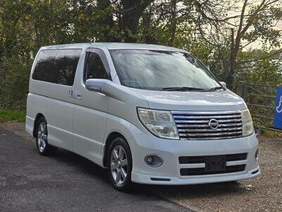 Nissan Elgrand 4x4 E51 Day van/campervan