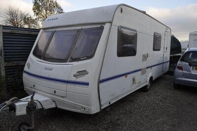 2001 Lunar 6 berth caravan