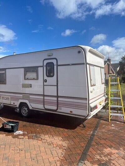 STERLING ECCLES 4 BIRTH CARAVAN WITH MOTOR MOVER