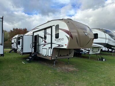 2017/18 Rockwood 8299BS - 5th Wheel American Caravan RV - Static Use / Delivered