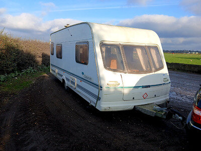 lunar 4 berth caravan,2000/01.awning,lots extras, ready to use