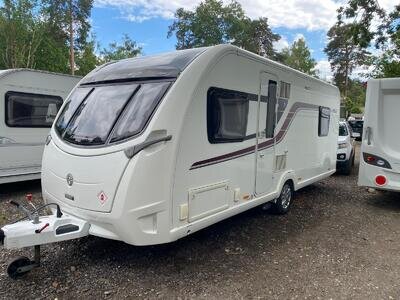 SWIFT CONQUEROR 560 - 2016 - ISLAND BED - 4 BERTH - MOVER & AWNING