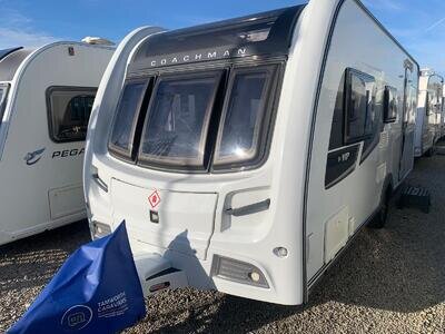 COACHMAN VIP 520 - 4 BERTH CARAVAN WITH END WASHROOM + MOTORMOVER