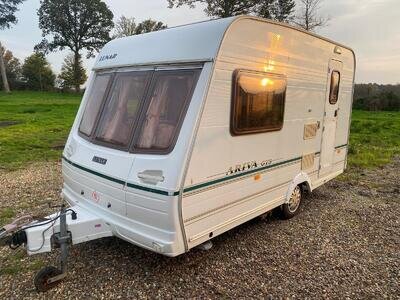 LUNAR ARIVA GTS - 2 BERTH - END KITCHEN - 2003 - MOVER - BARGAIN BE QUICK