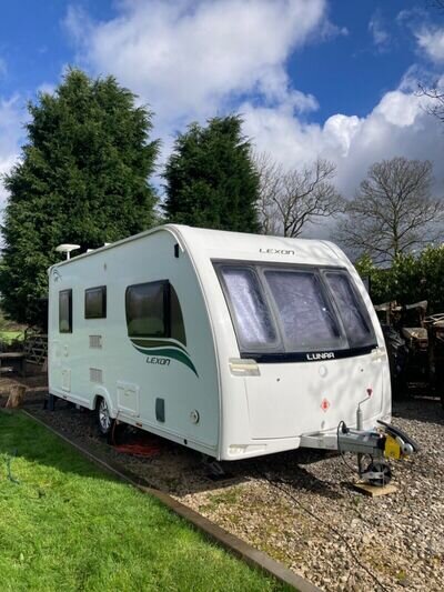 Absolute Bargain Caravan Lunar Lexon 470 house move forces sale