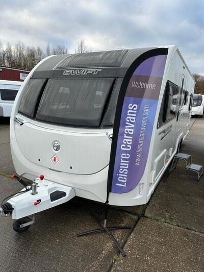 SWIFT ACE AWARD NIGHTSTAR, 2022 MODEL, 6 BERTH, FIXED BED !!!