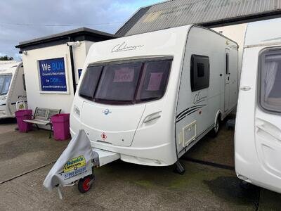 Lunar Clubman 475-2CK 2 Berth Rear Bathroom