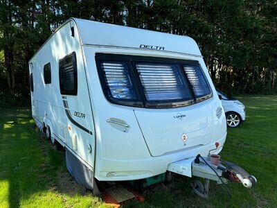 2012 Lunar Delta RS Twin wheel 4 Berth Caravan with many extras inc Motor Mover