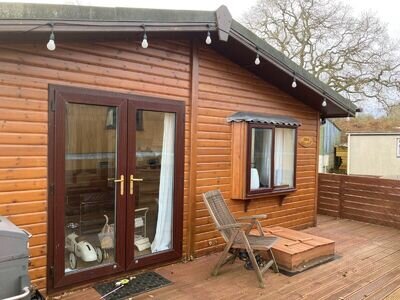 Twin unit lodge off site 3 bedrooms