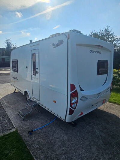 LUNAR QUASAR 462 2011 2 BERTH CARAVAN