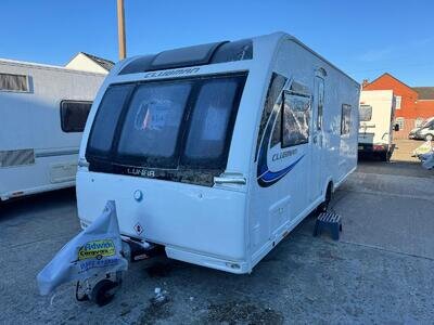 Lunar Clubman SB Fixed Single Beds Rear Bathroom