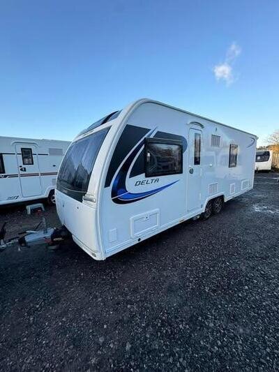 2018 LUNAR DELTA RI-4 BERTH CARAVAN