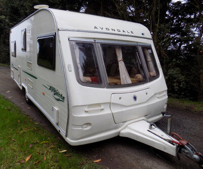 Caravan Avondale Argente_ 4-berth_ Fixed bed _ no damp _ VGC