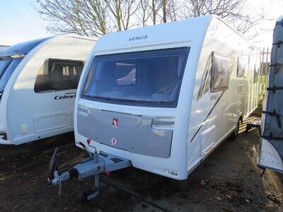 Lunar Venus 590/6 Fixed Bunks Family 6 Berth