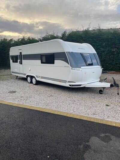 2022/2023 HOBBY 650 PRESTIGE,WITH SEPARATE SHOWER CUBICLE ISLAND BED