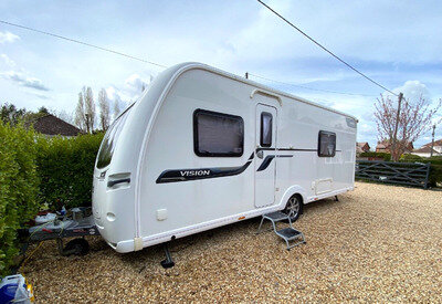 2014 Coachman Vision 565 Caravan 4 Berth twin fixed single beds