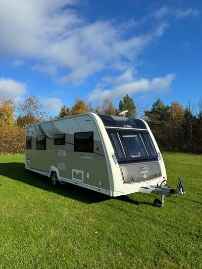 4 BERTH ELDDIS CRUSADER MISTRAL CARAVAN 2016 FIXED ISLAND BED WITH MOTOR MOVER