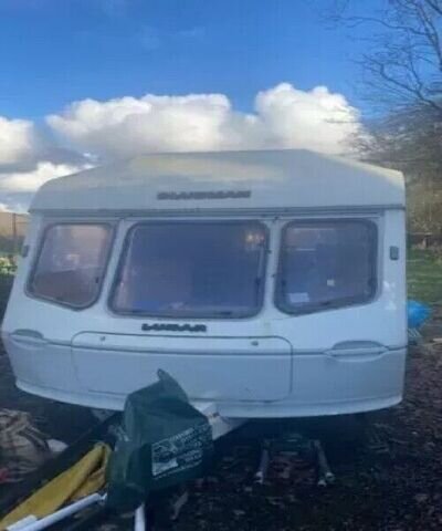 Lunar clubman quality 2 berth touring caravan for sale easy project real bargain