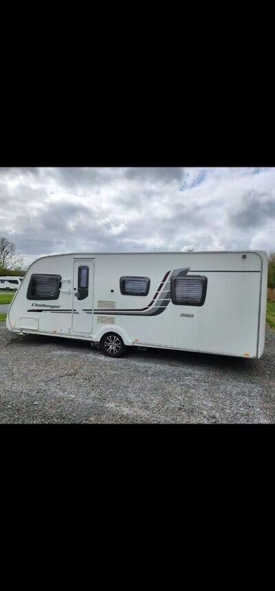 Swift challenger 580 4 berth caravan With Auto engage Motor Mover