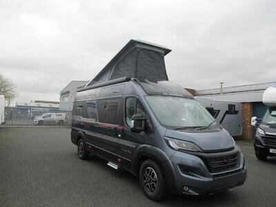 ADRIA TWIN SPORT 640 SLB, 4 berth with pop top and rear singles