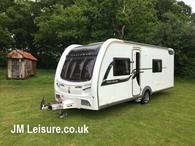 Coachman Pastiche 565/4 2014 Twin fixed bed Caravan with Motor Mover