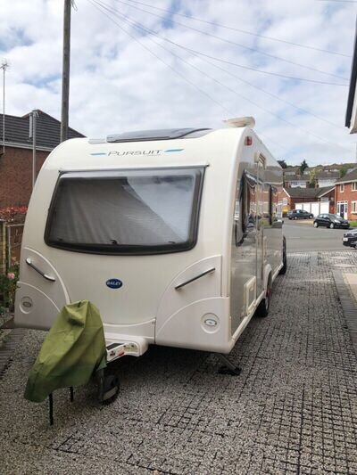 Bailey Pursuit 430/4 Fixed Bed Caravan with Motor Mover
